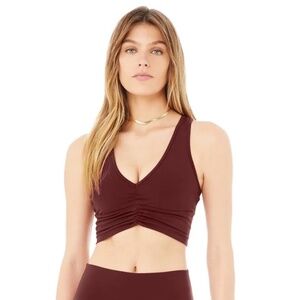 ALO Yoga Women's Maroon Ruched V-Neck Sports Bra